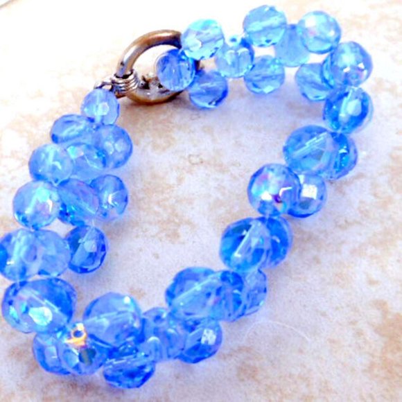 Vintage Blue Faceted Glass Crystal Bead Toggle Bracelet. Triple Strand - Picture 3 of 7
